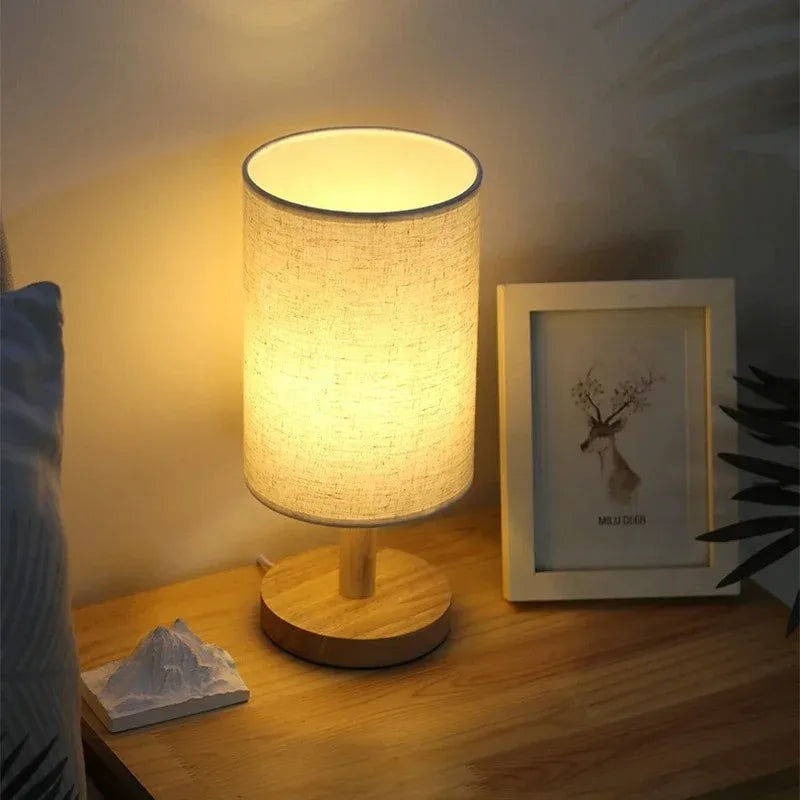 Desk Lamp USB Powered Fabric Lampshade Table Light Night Lamp for Bedroom Bedside Living Room Office Home Decorative Lighting